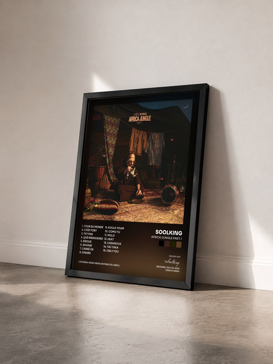 #noir Tableau de l'album Africa Jungle Part.1 de Soolking vu de trois quarts, cadre noir