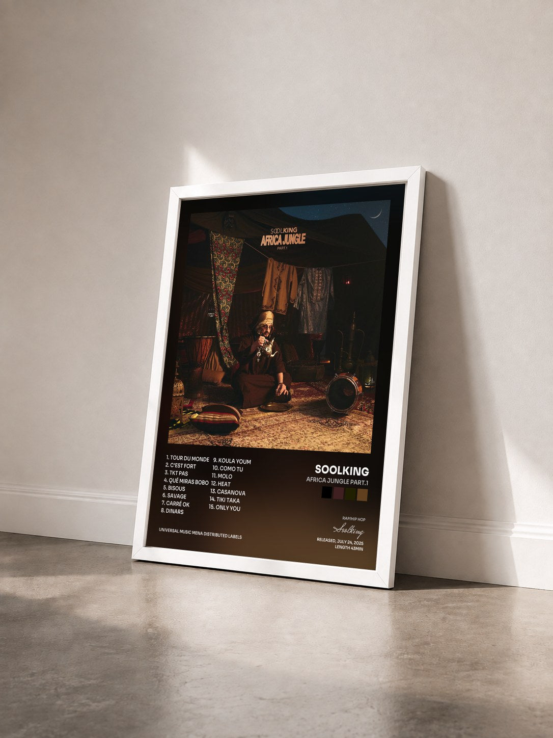 #blanc Tableau de l'album Africa Jungle Part.1 de Soolking vu de trois quarts, cadre blanc