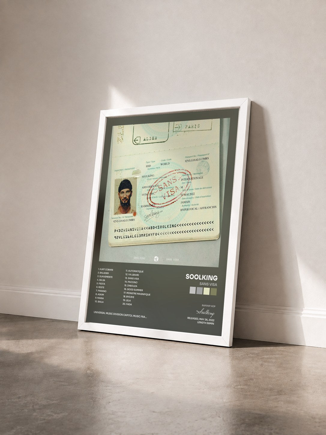 #blanc Tableau de l'album Sans visa de Soolking vu de trois quarts, cadre blanc
