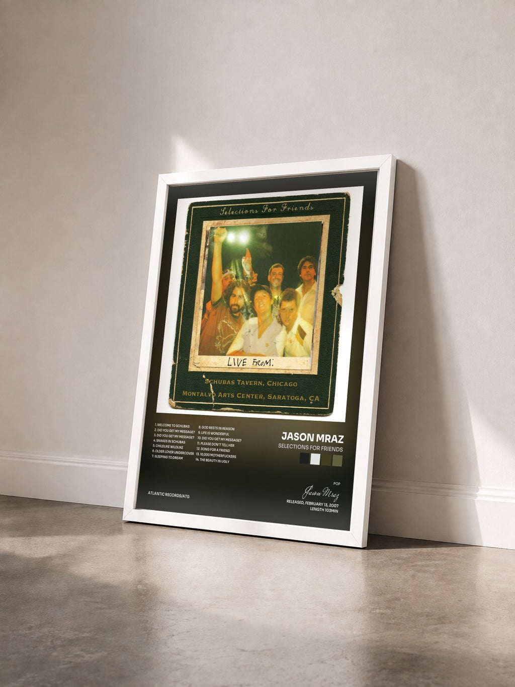 #blanc Selections for Friends von Jason Mraz als gerahmter Kunstdruck von schräg gesehen, weißer Rahmen