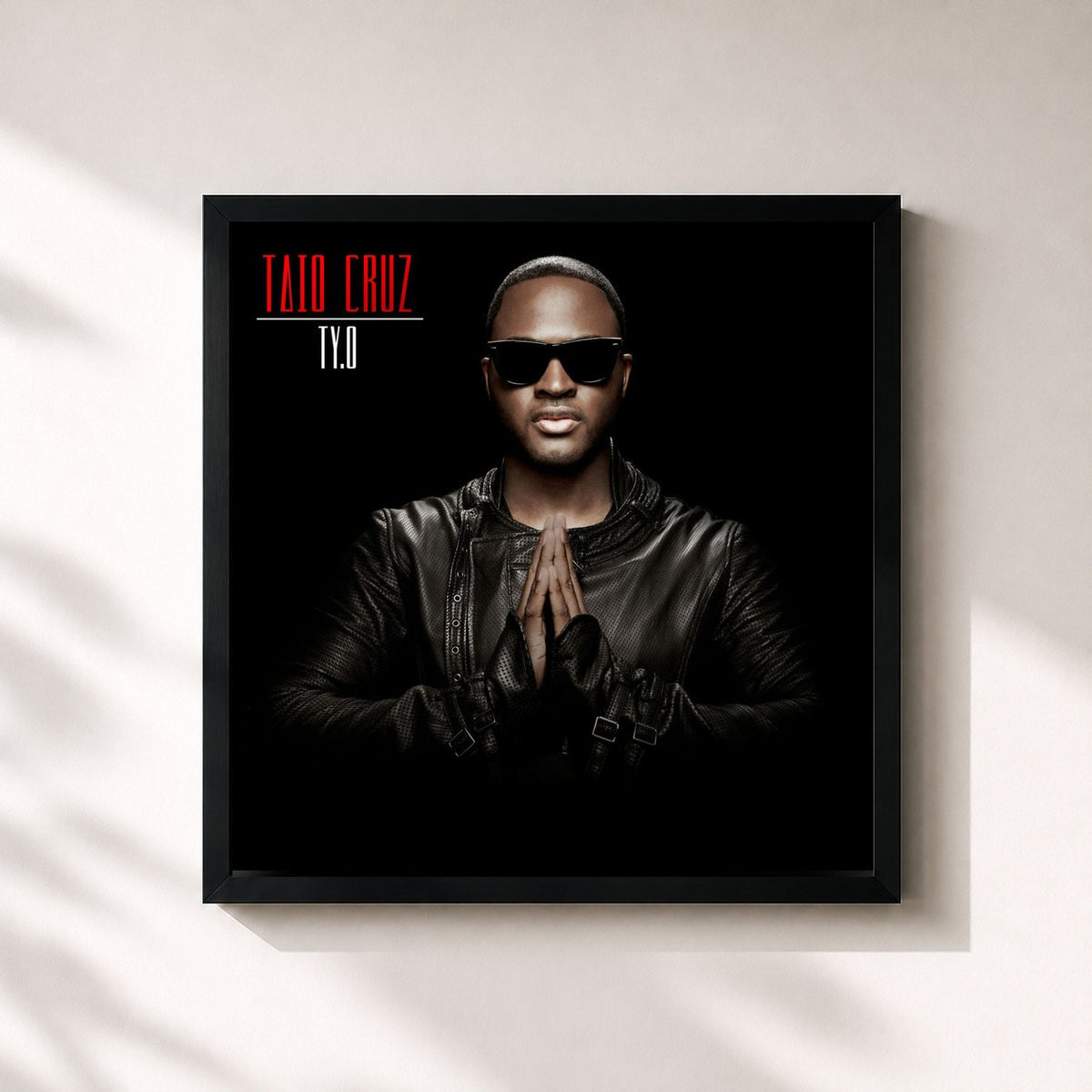 #noir Tableau carré de l'album TY.O (International Version) de Taio Cruz, cadre noir 32x32 cm