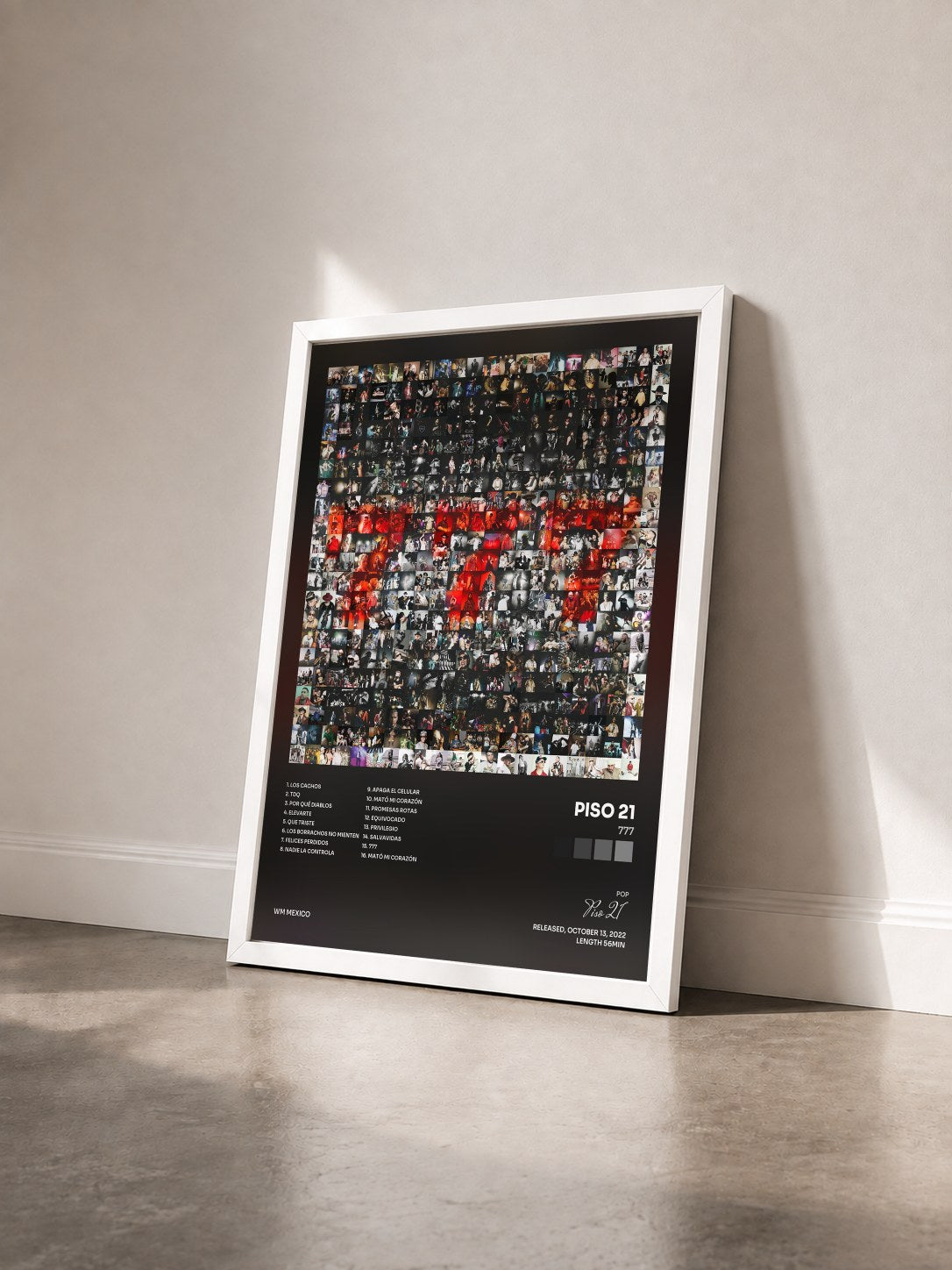 #blanc Tableau de l'album 777 de Piso 21 vu de trois quarts, cadre blanc