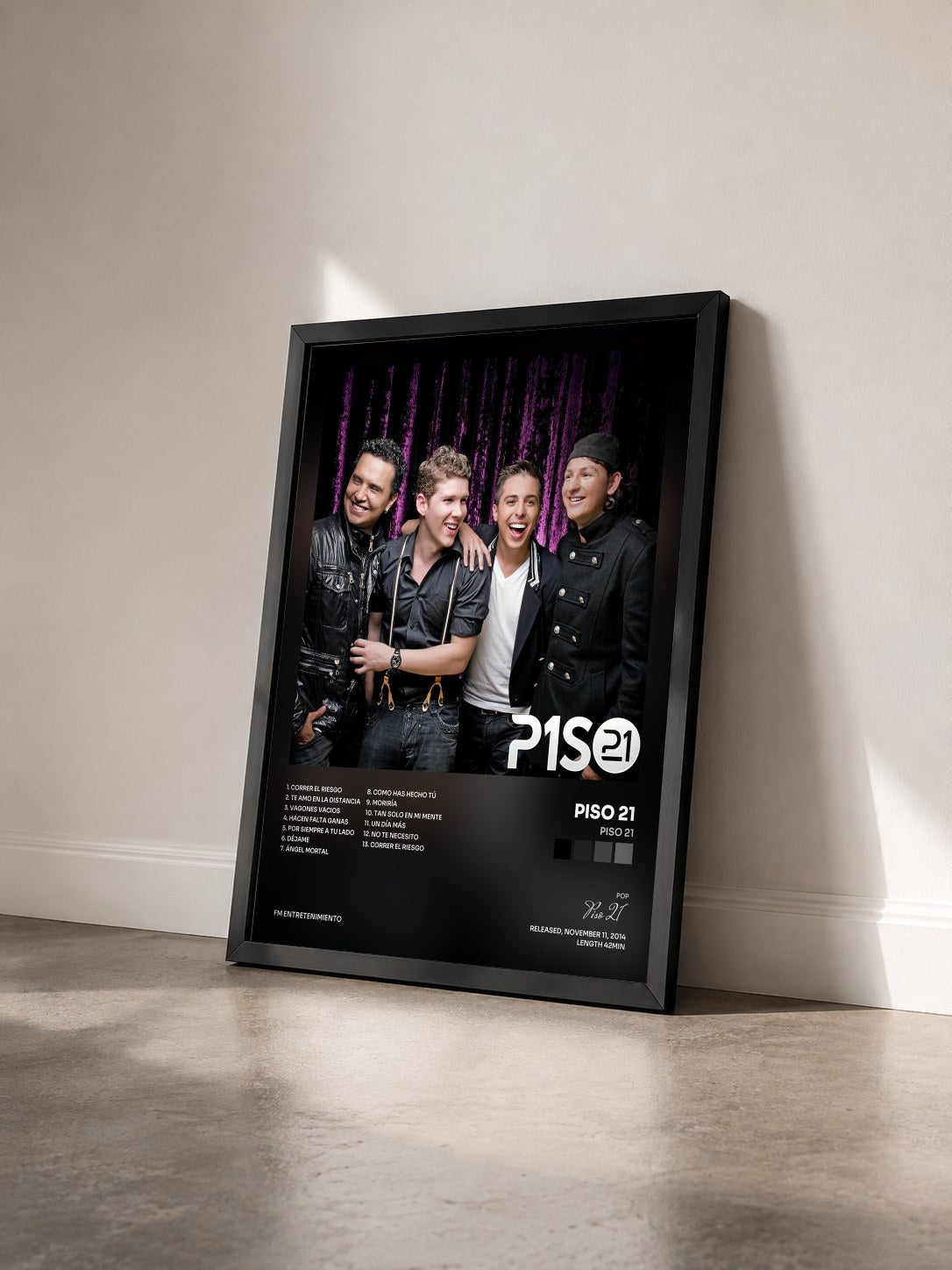 #noir Tableau de l'album Piso 21 de Piso 21 vu de trois quarts, cadre noir