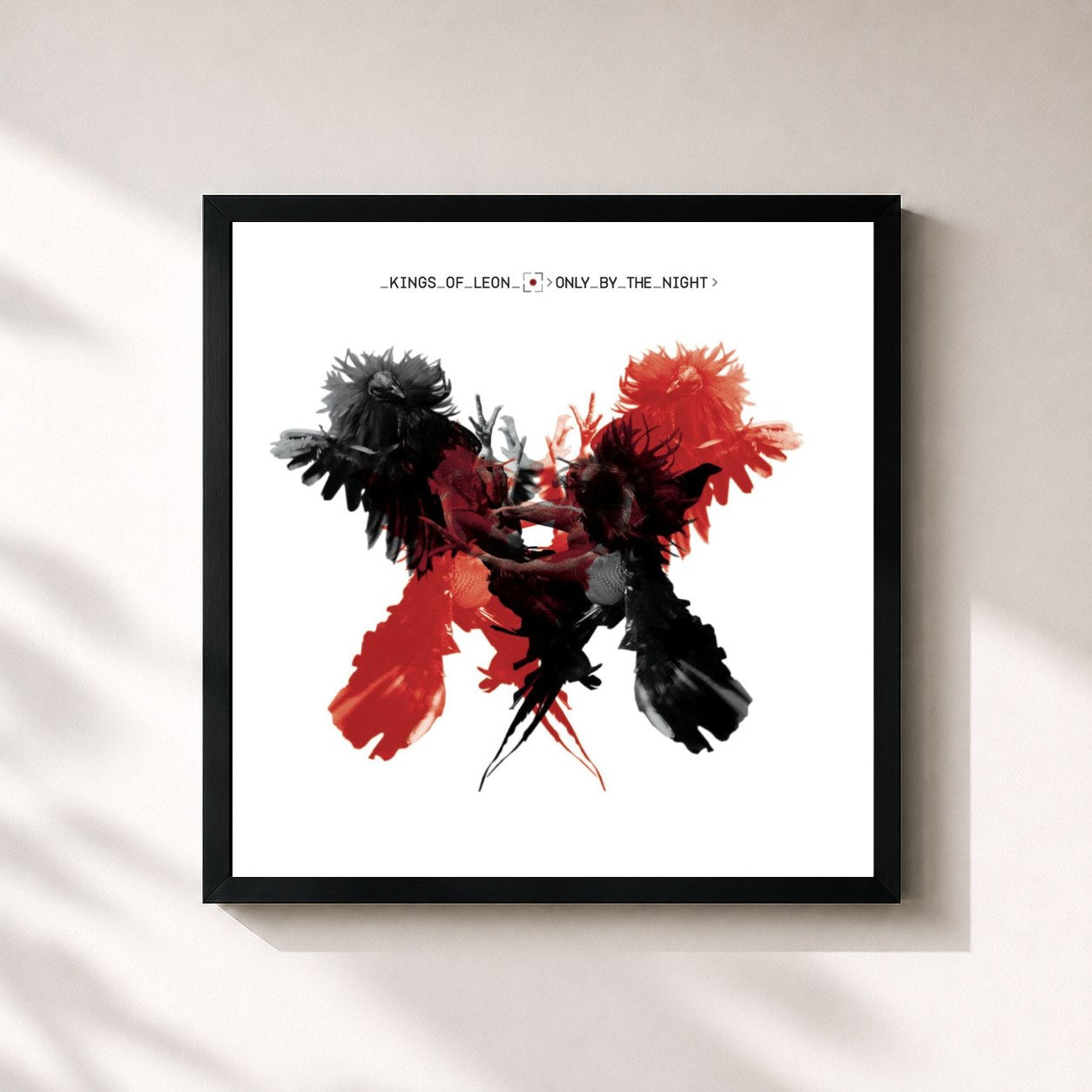 #noir Only By The Night de Kings of Leon en lámina cuadrada enmarcada, marco negro de 32x32 cm
