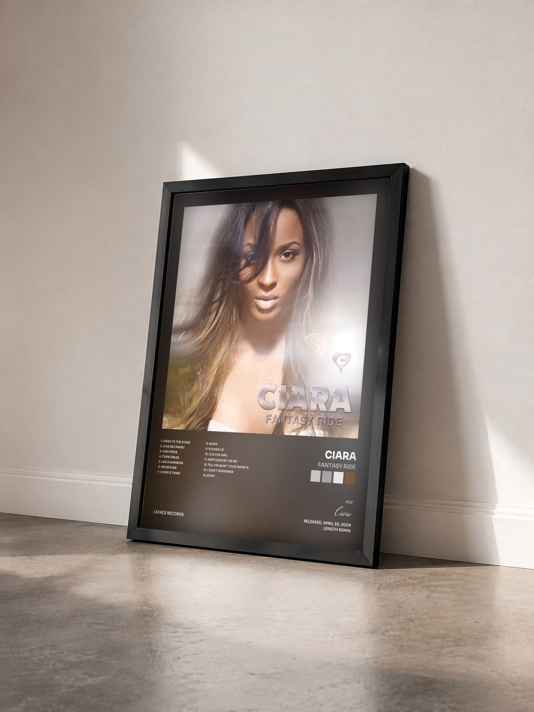 #noir Tableau de l'album Fantasy Ride de Ciara vu de trois quarts, cadre noir