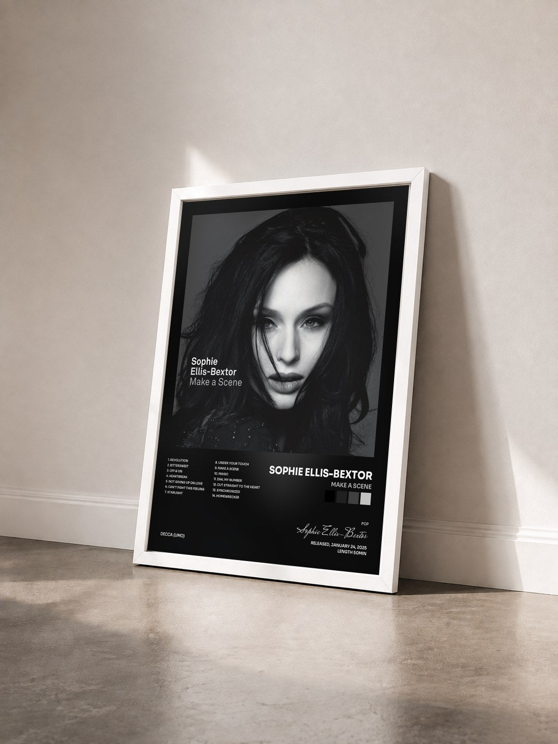 #blanc Tableau de l'album Make a Scene de Sophie Ellis-Bextor vu de trois quarts, cadre blanc