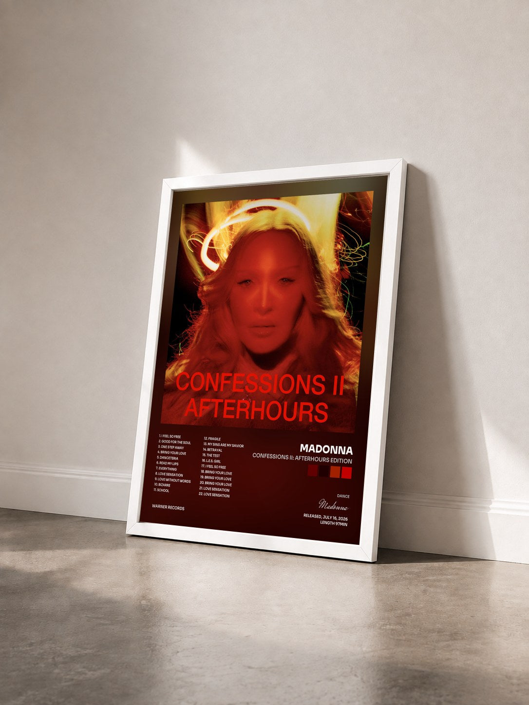 #blanc Tableau de l'album CONFESSIONS II: Afterhours Edition de Madonna vu de trois quarts, cadre blanc