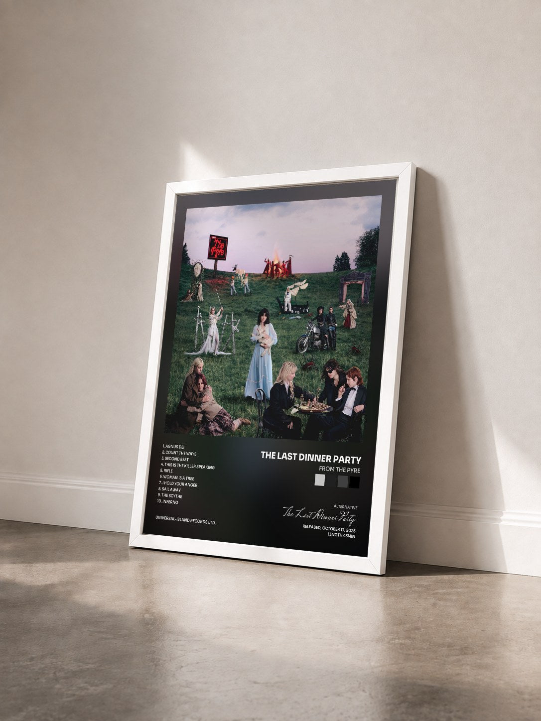 #blanc Tableau de l'album From The Pyre de The Last Dinner Party vu de trois quarts, cadre blanc