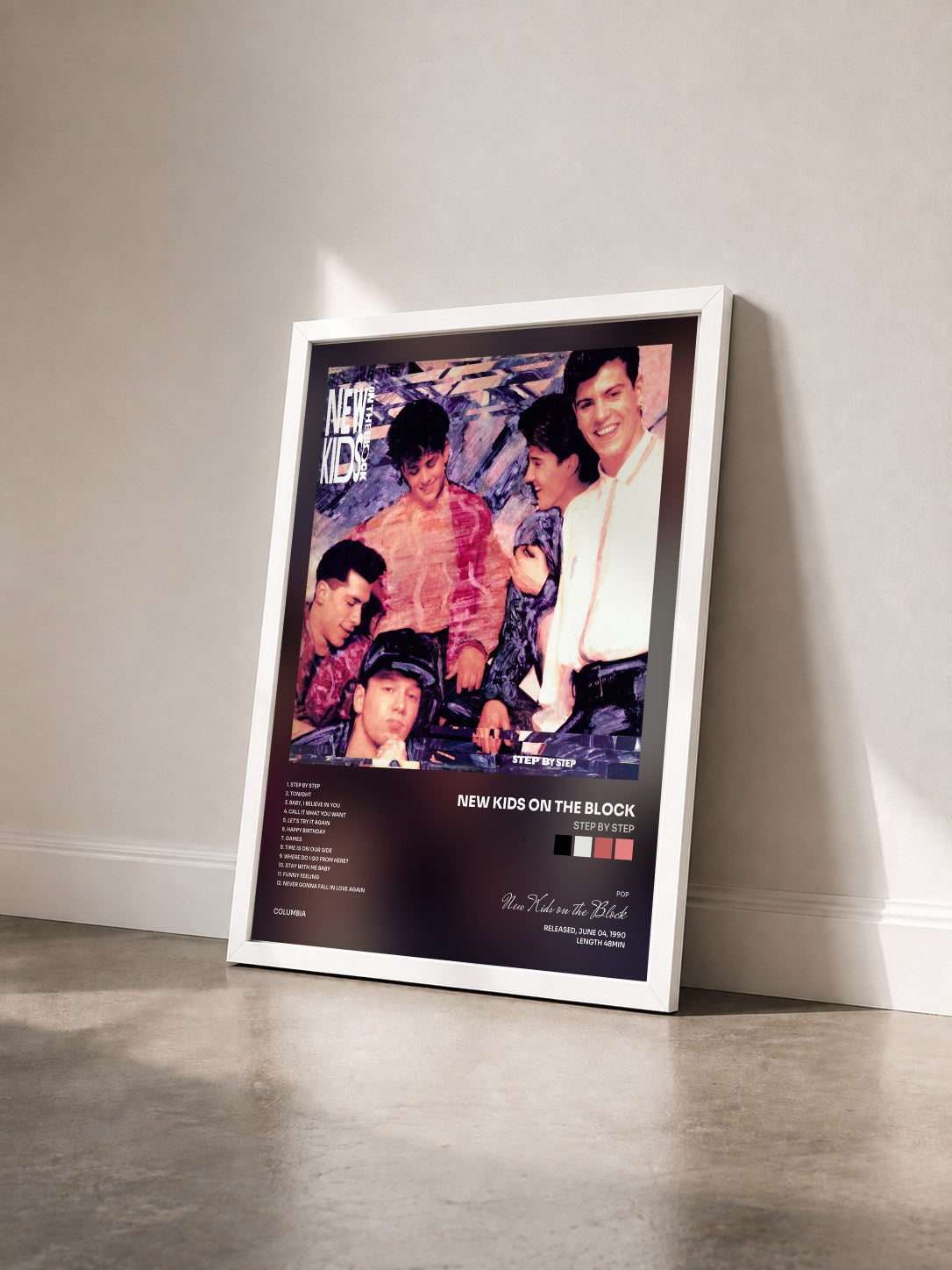 #blanc Tableau de l'album Step By Step de New Kids on the Block vu de trois quarts, cadre blanc