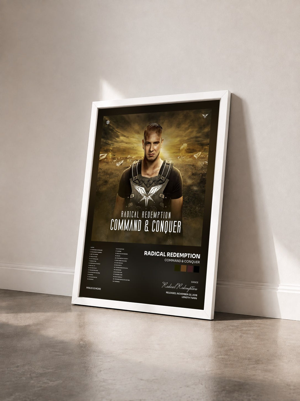#blanc Tableau de l'album Command & Conquer de Radical Redemption vu de trois quarts, cadre blanc