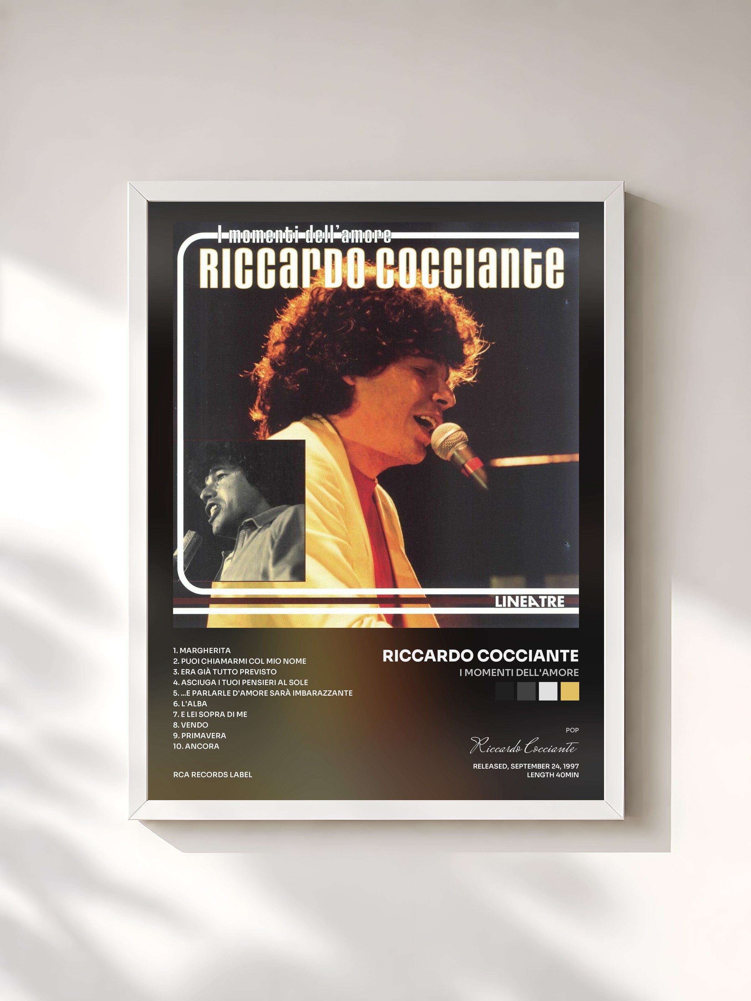 #blanc Tableau de l'album I Momenti Dell'Amore de Riccardo Cocciante, cadre blanc, imprimé et encadré en France