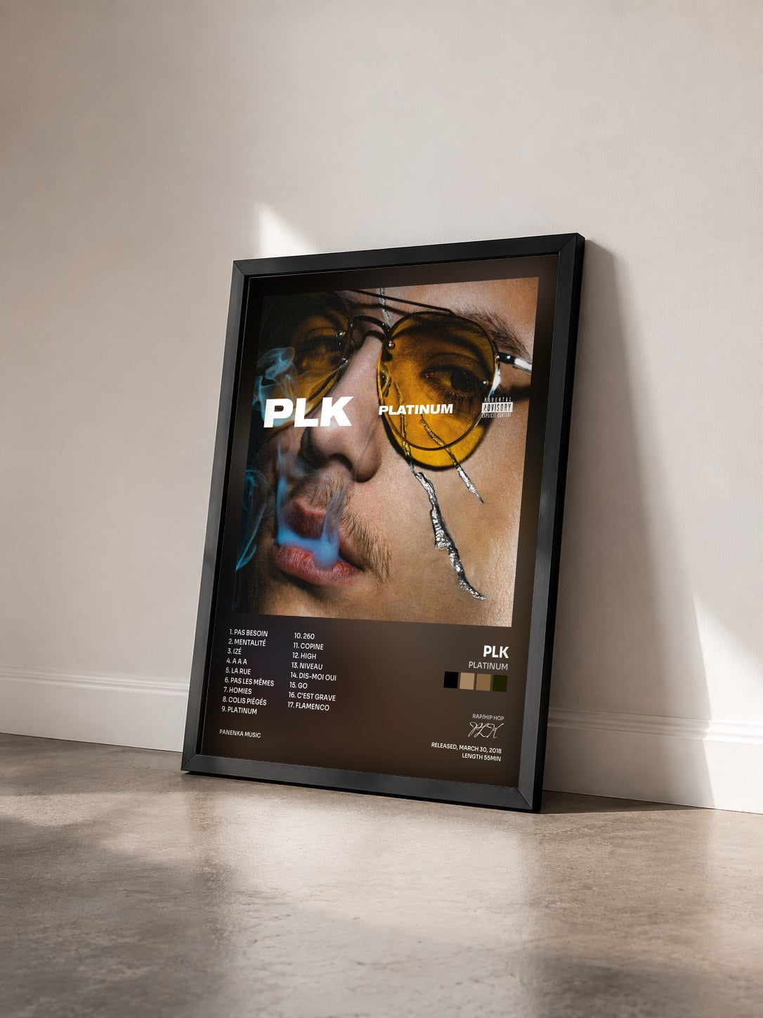 #noir Tableau de l'album Platinum de PLK vu de trois quarts, cadre noir