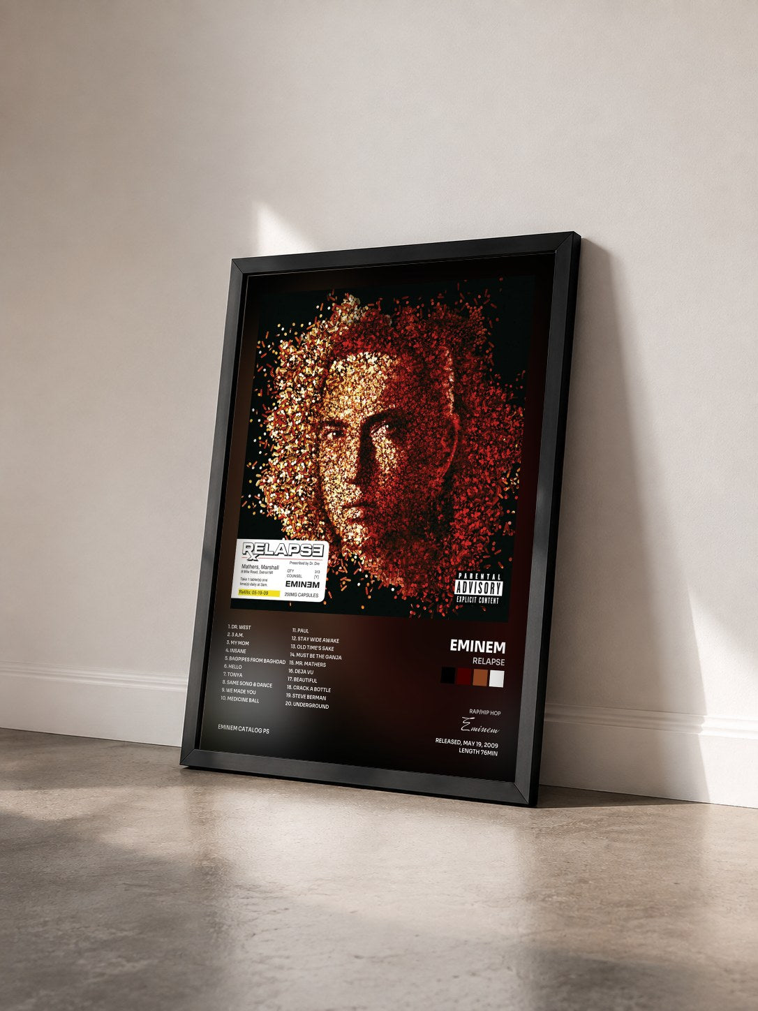 #noir Tableau de l'album Relapse de Eminem vu de trois quarts, cadre noir