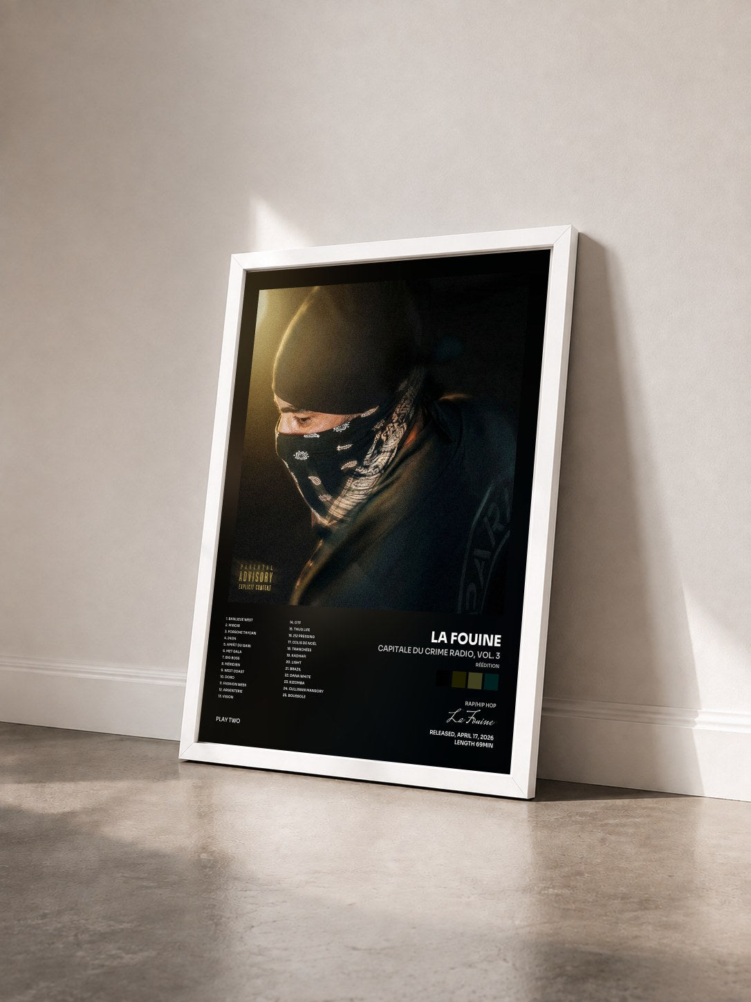 #blanc Tableau de l'album CAPITALE DU CRIME RADIO, vol. 3 (Réédition) de La Fouine vu de trois quarts, cadre blanc