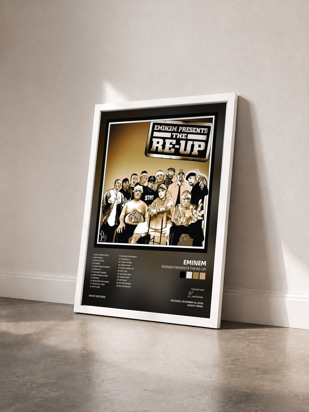 #blanc Tableau de l'album Eminem Presents The Re-Up de Eminem vu de trois quarts, cadre blanc