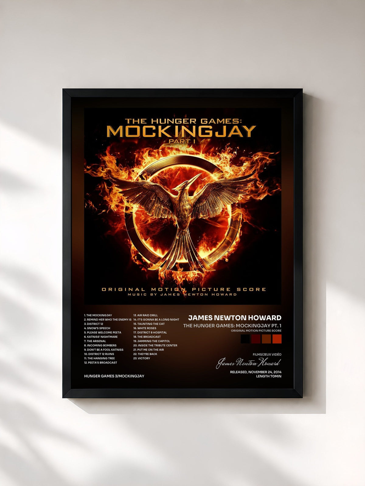 #noir Tableau de l'album The Hunger Games: Mockingjay Pt. 1 (Original Motion Picture Score) de James Newton Howard, cadre noir, imprimé et encadré en France