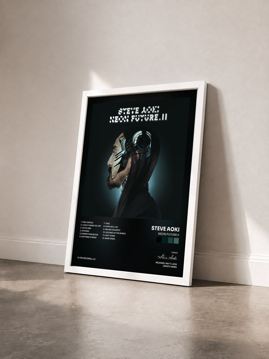 #blanc Tableau de l'album Neon Future II de Steve Aoki vu de trois quarts, cadre blanc