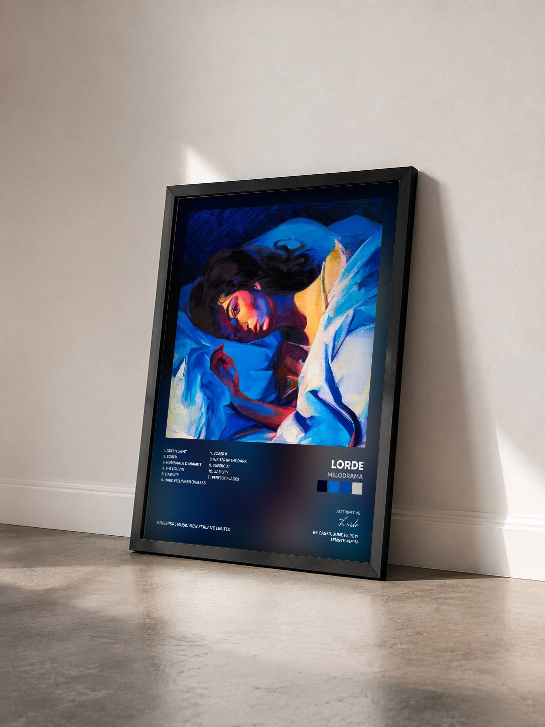 #noir Tableau de l'album Melodrama de Lorde vu de trois quarts, cadre noir