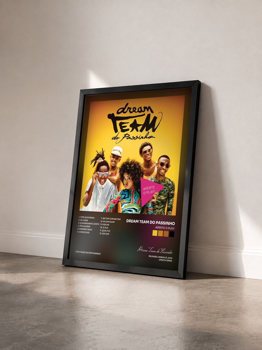 #noir Tableau de l'album Aperte o Play de Dream Team do Passinho vu de trois quarts, cadre noir