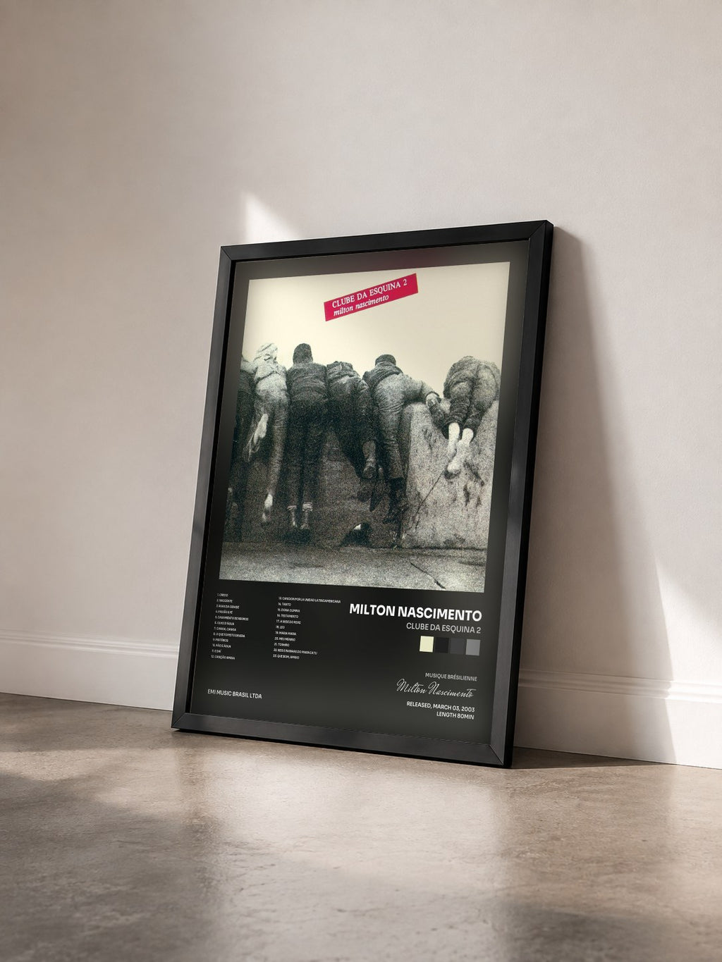 #noir Tableau de l'album Clube Da Esquina 2 de Milton Nascimento vu de trois quarts, cadre noir