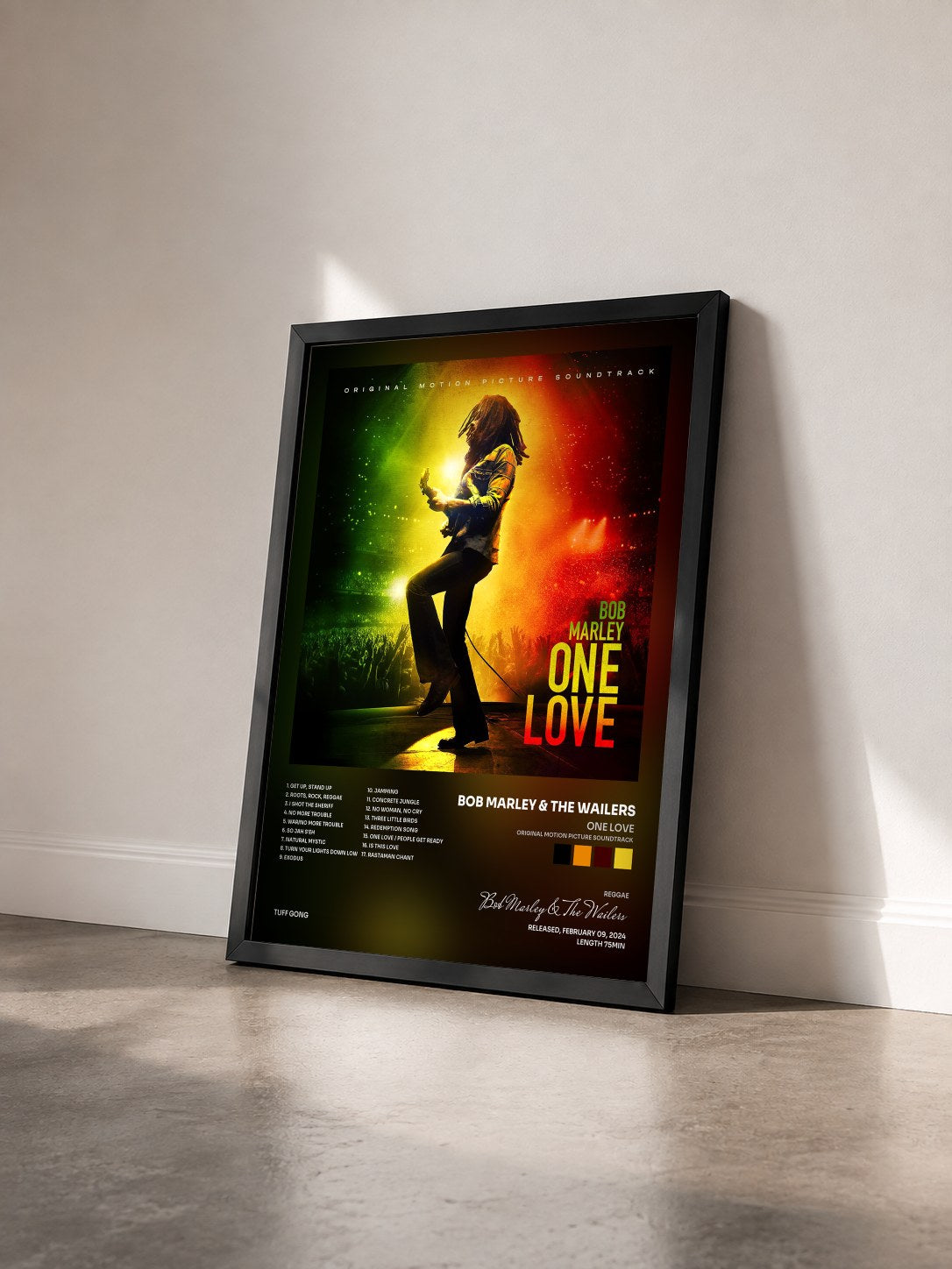 #noir Tableau de l'album One Love (Original Motion Picture Soundtrack) de Bob Marley & The Wailers vu de trois quarts, cadre noir