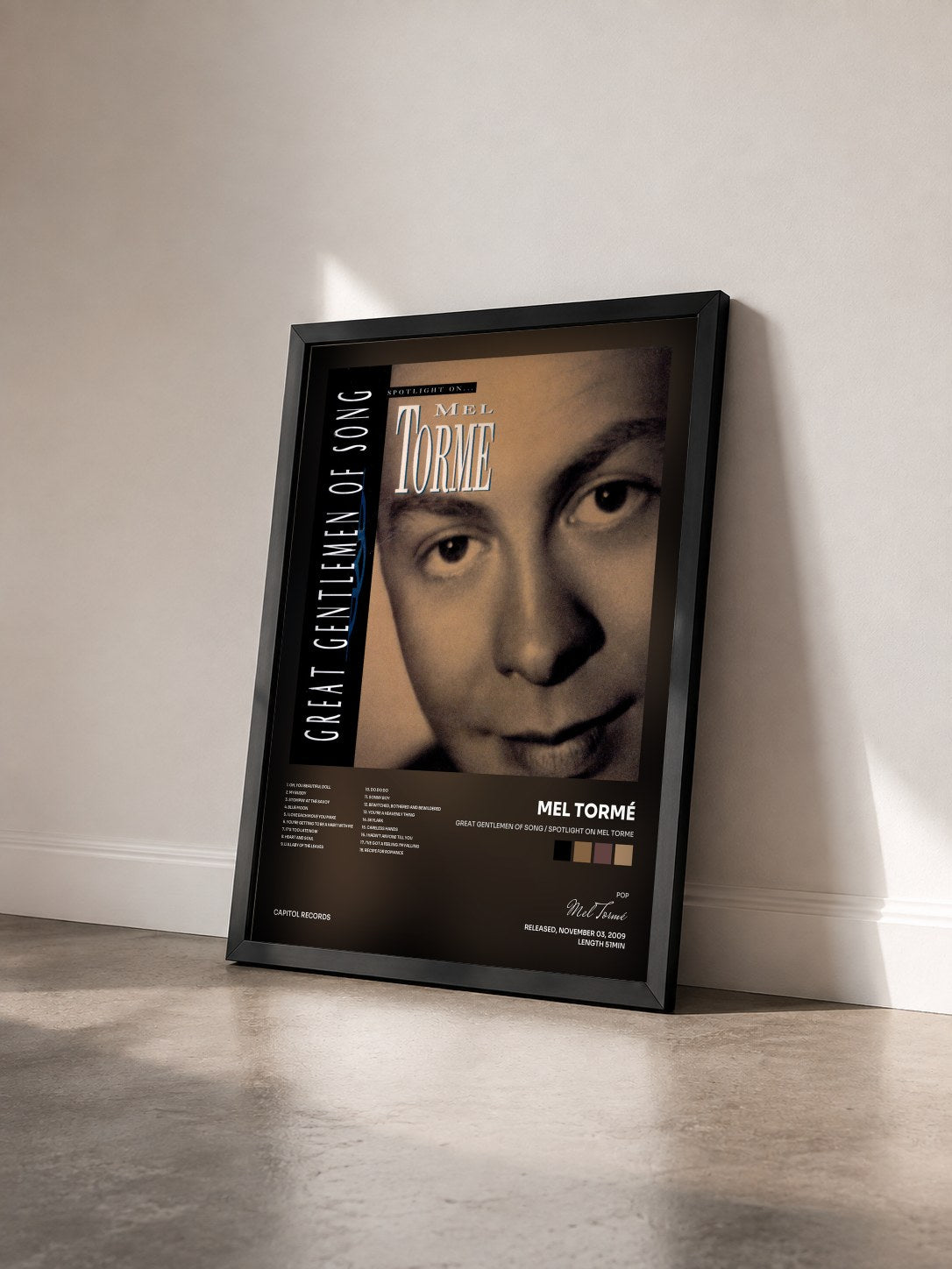 #noir Tableau de l'album Great Gentlemen Of Song / Spotlight On Mel Torme de Mel Tormé vu de trois quarts, cadre noir