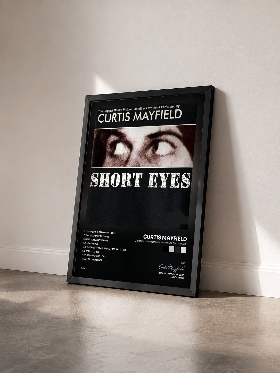 #noir Tableau de l'album Short Eyes - Original Motion Picture Soundtrack de Curtis Mayfield vu de trois quarts, cadre noir