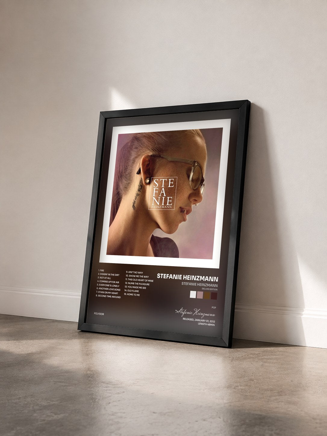 #noir Tableau de l'album Stefanie Heinzmann (Deluxe Edition) de Stefanie Heinzmann vu de trois quarts, cadre noir