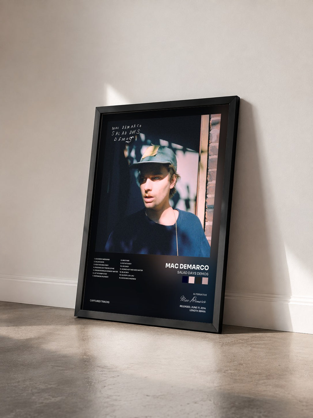 #noir Salad Days Demos von Mac Demarco als gerahmter Kunstdruck von schräg gesehen, schwarzer Rahmen