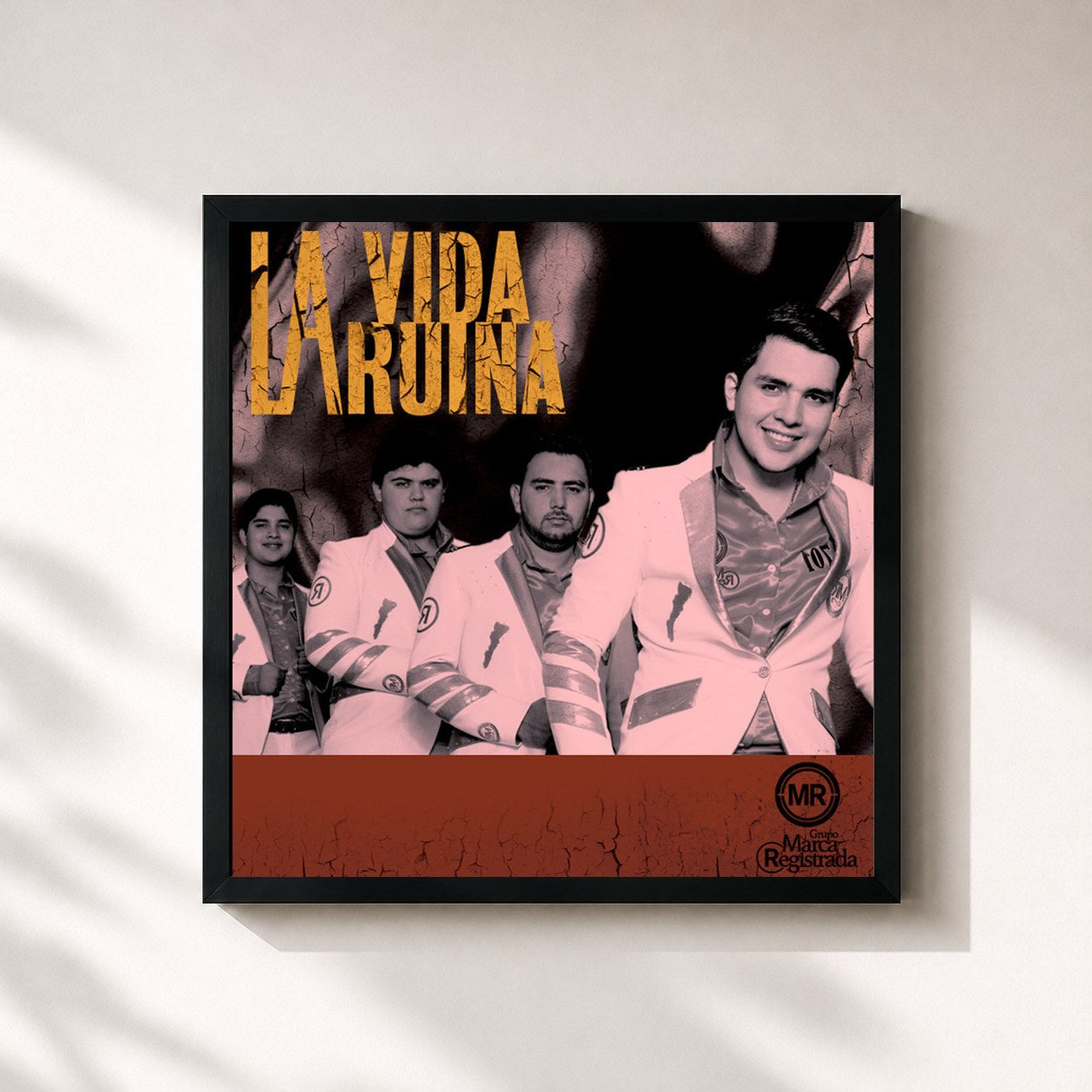 #noir Tableau carré de l'album La Vida Ruina de Grupo Marca Registrada, cadre noir 32x32 cm