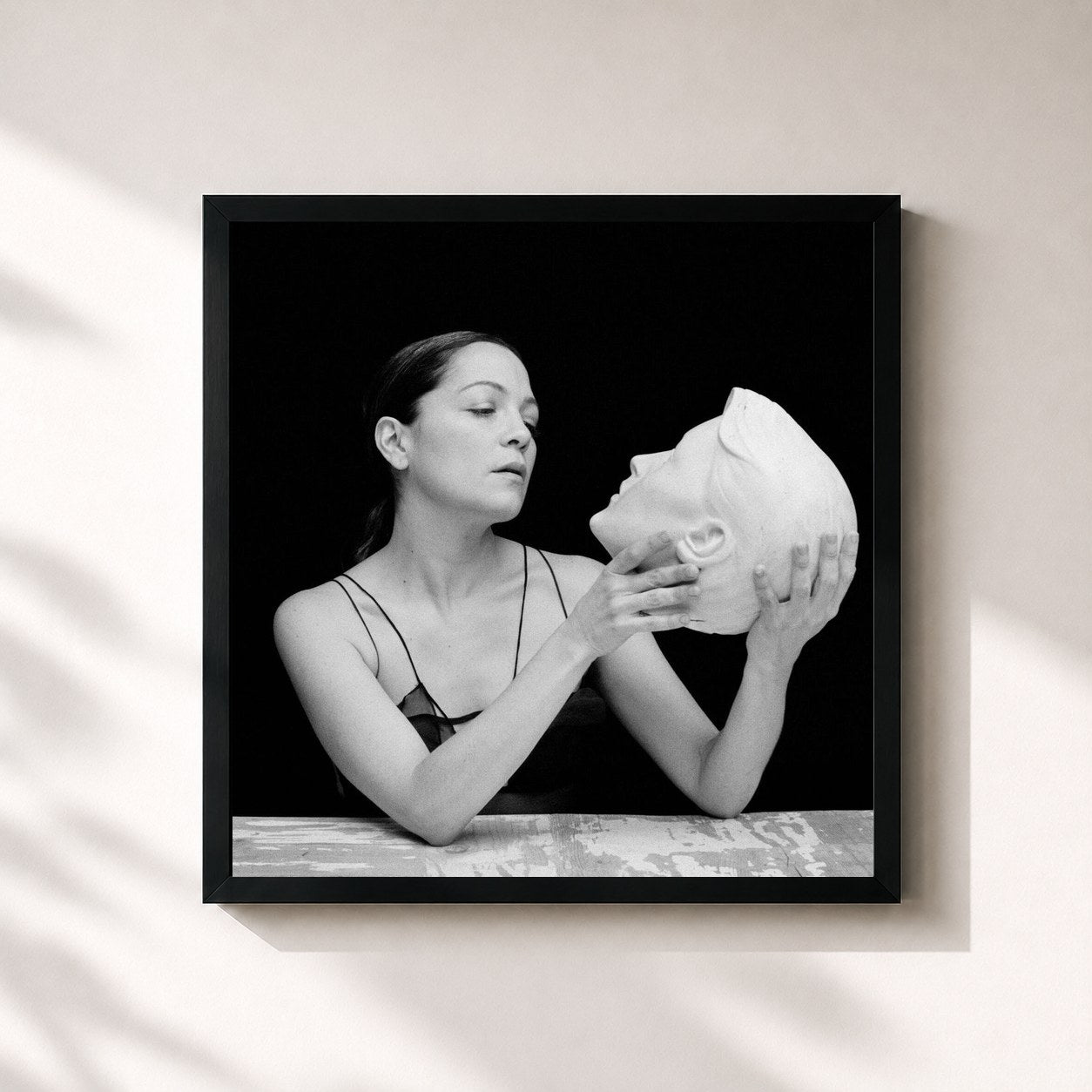 #noir Tableau carré de l'album De Todas las Flores de Natalia Lafourcade, cadre noir 32x32 cm