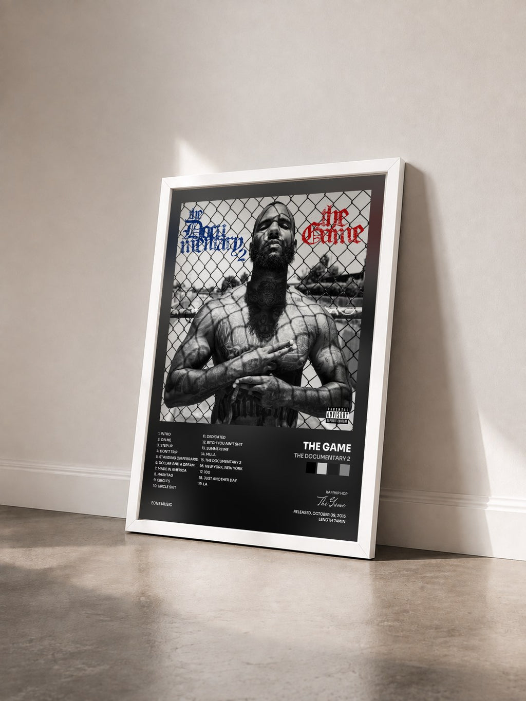 #blanc The Documentary 2 de The Game en lámina enmarcada vista de tres cuartos, marco blanco