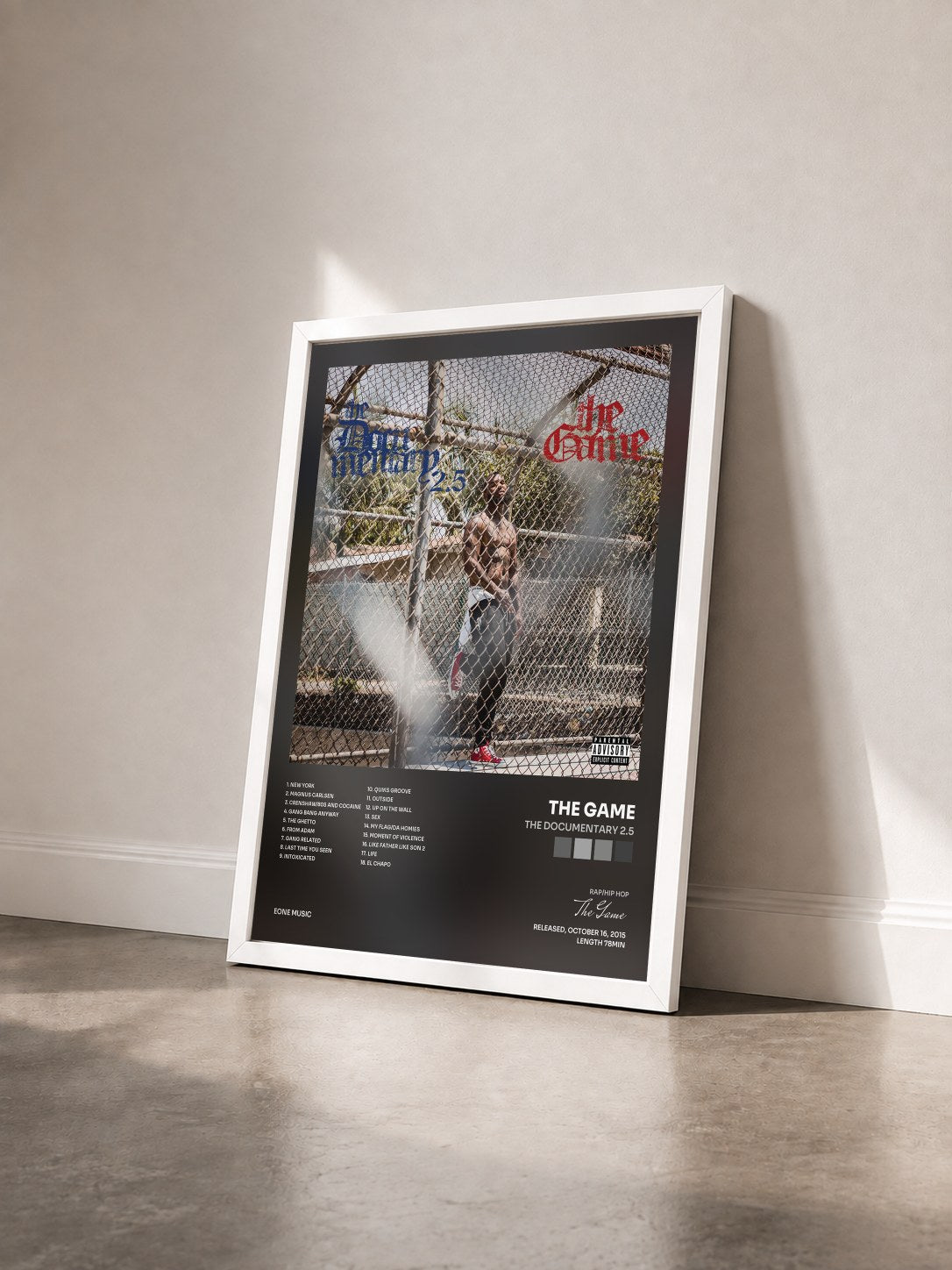 #blanc Tableau de l'album The Documentary 2.5 de The Game vu de trois quarts, cadre blanc