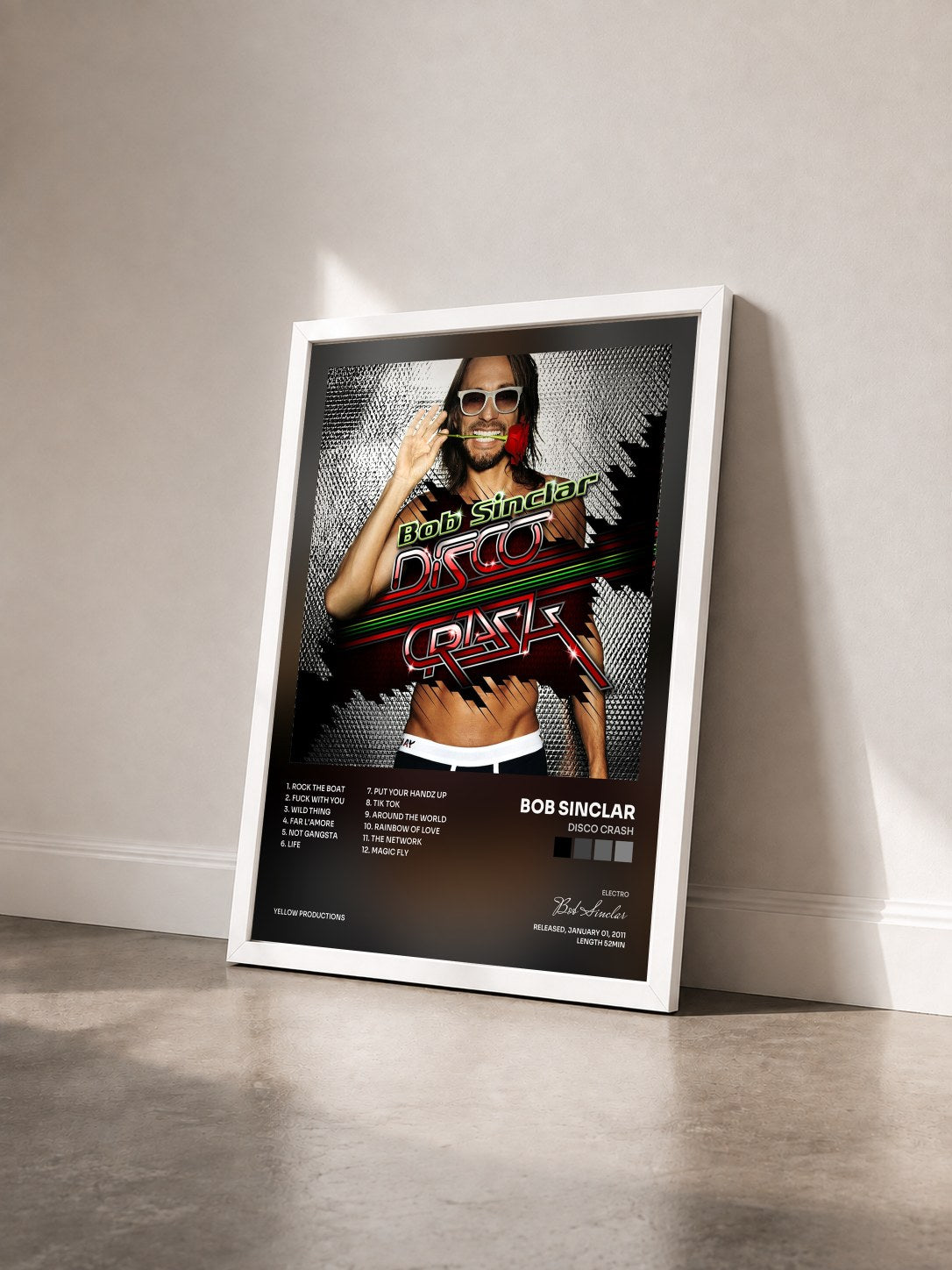 #blanc Tableau de l'album Disco Crash de Bob Sinclar vu de trois quarts, cadre blanc