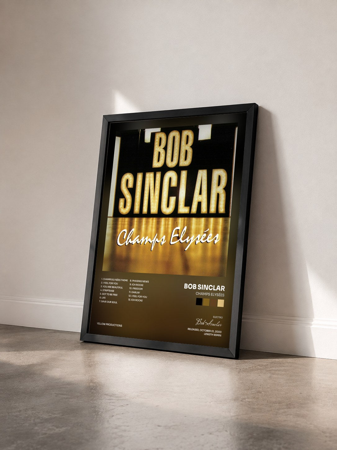 #noir Tableau de l'album Champs Elysées de Bob Sinclar vu de trois quarts, cadre noir