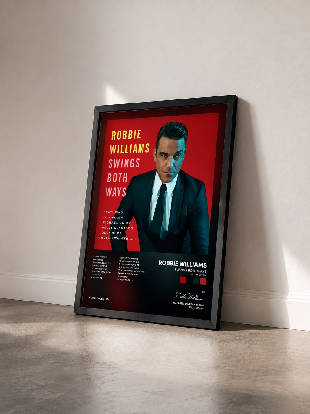 #noir Swings Both Ways (Deluxe Edition) von Robbie Williams als gerahmter Kunstdruck von schräg gesehen, schwarzer Rahmen