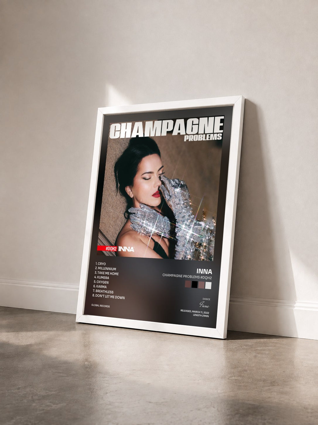 #blanc Tableau de l'album Champagne Problems #DQH2 de Inna vu de trois quarts, cadre blanc
