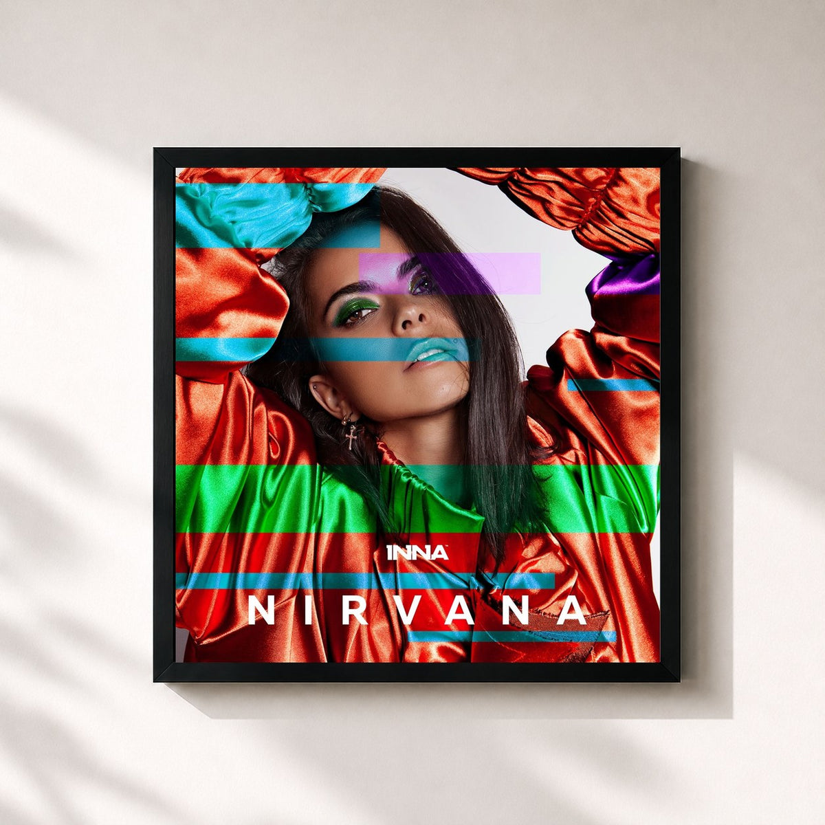 #noir Tableau carré de l'album Nirvana de Inna, cadre noir 32x32 cm