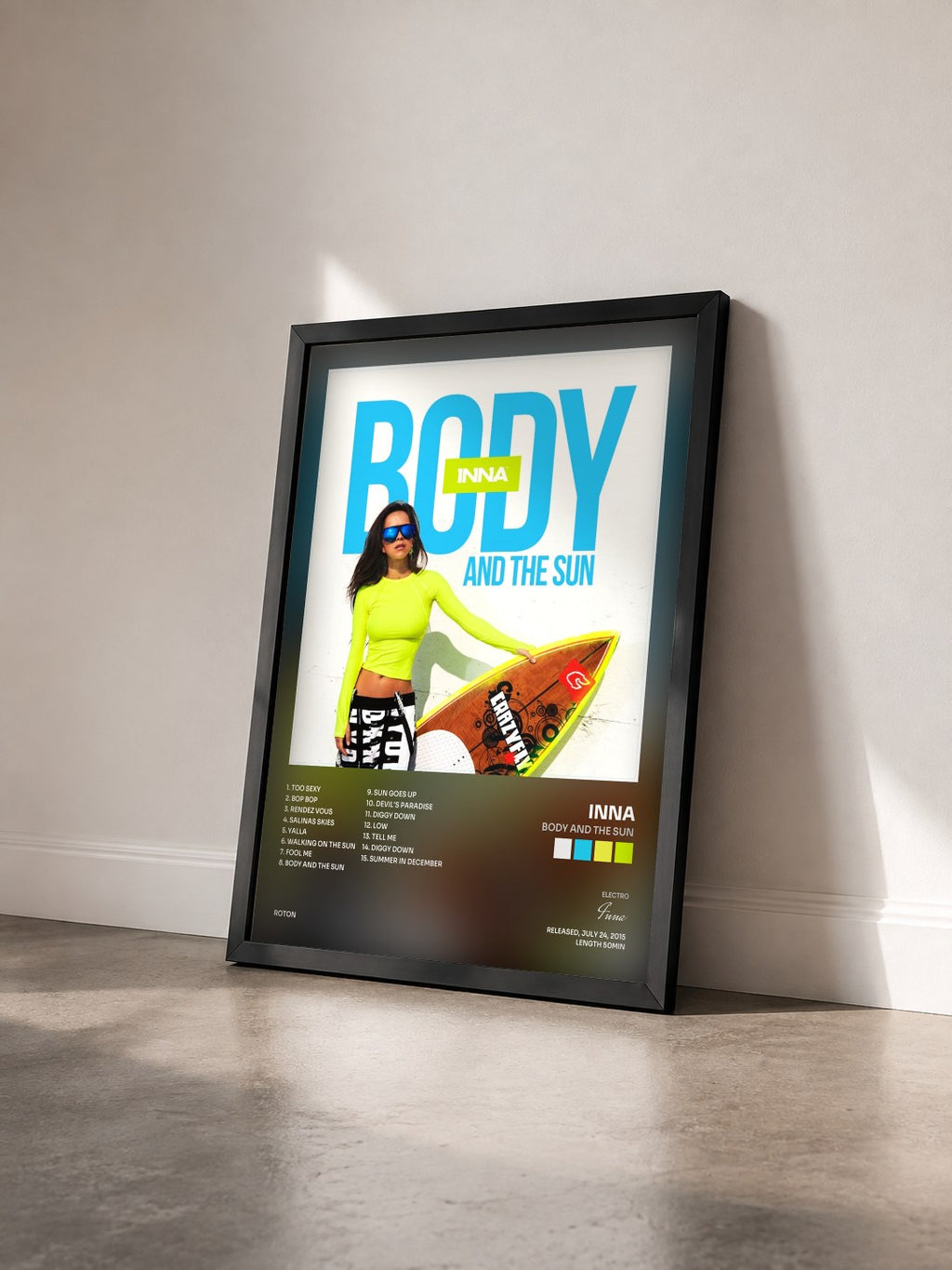 #noir Tableau de l'album Body and the Sun de Inna vu de trois quarts, cadre noir