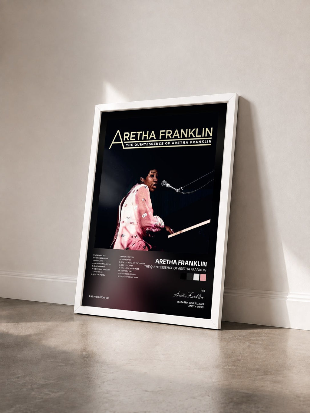 #blanc Tableau de l'album The Quintessence of Aretha Franklin de Aretha Franklin vu de trois quarts, cadre blanc