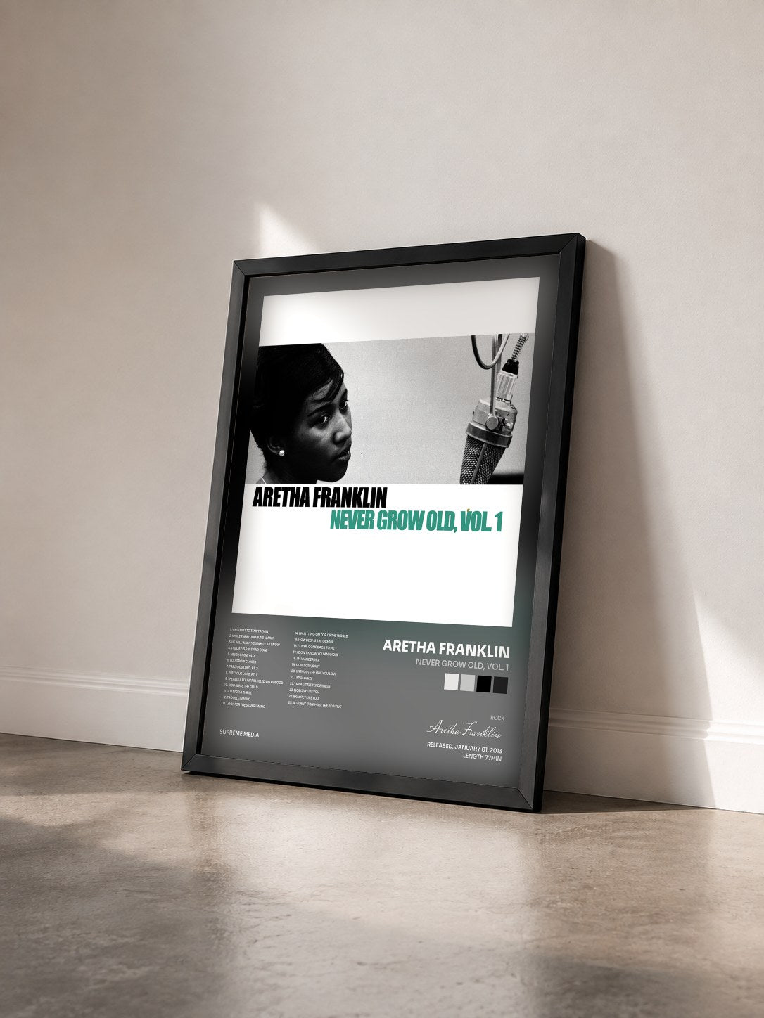#noir Tableau de l'album Never Grow Old, Vol. 1 de Aretha Franklin vu de trois quarts, cadre noir