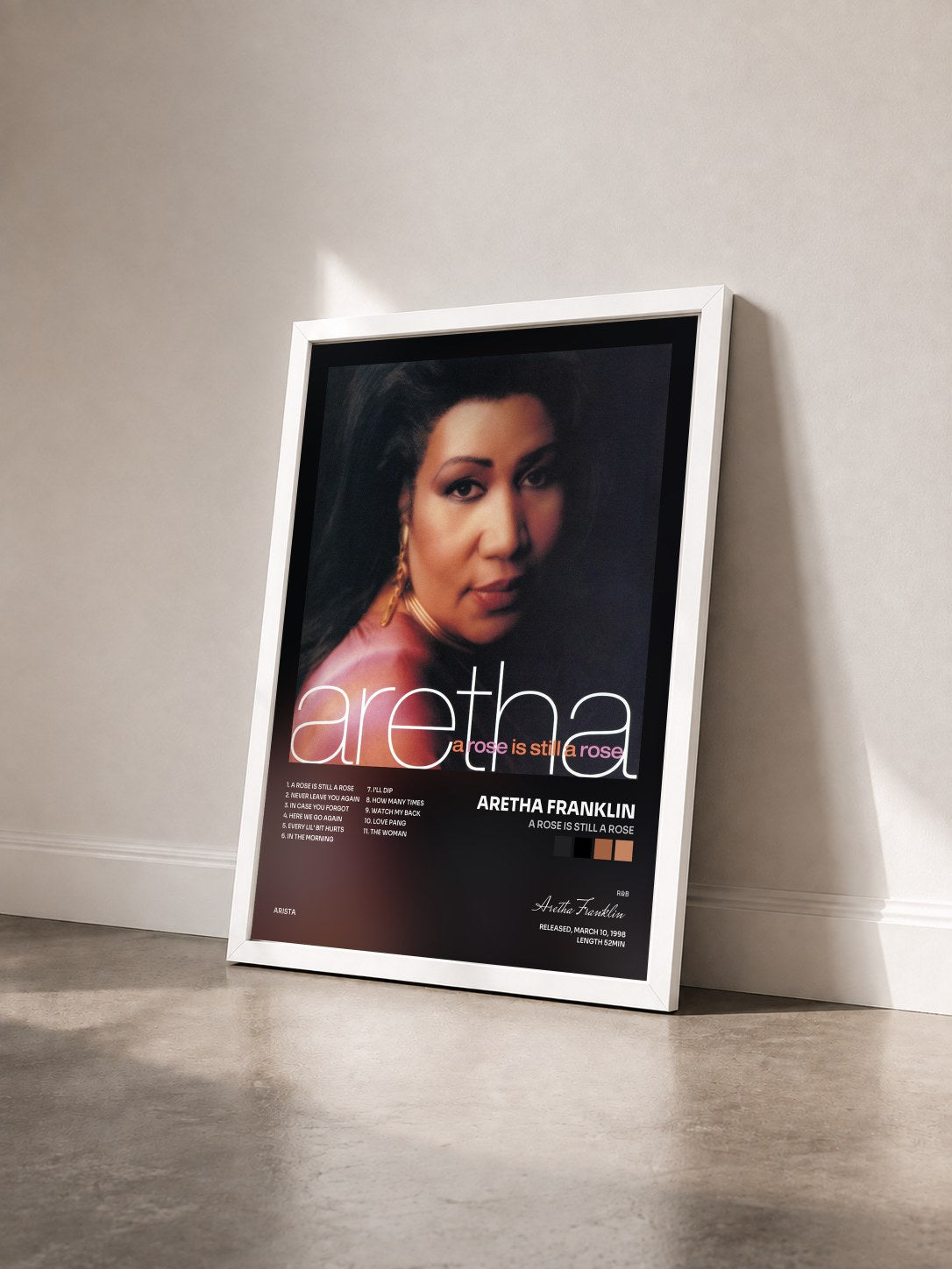 #blanc Tableau de l'album A Rose Is Still A Rose de Aretha Franklin vu de trois quarts, cadre blanc