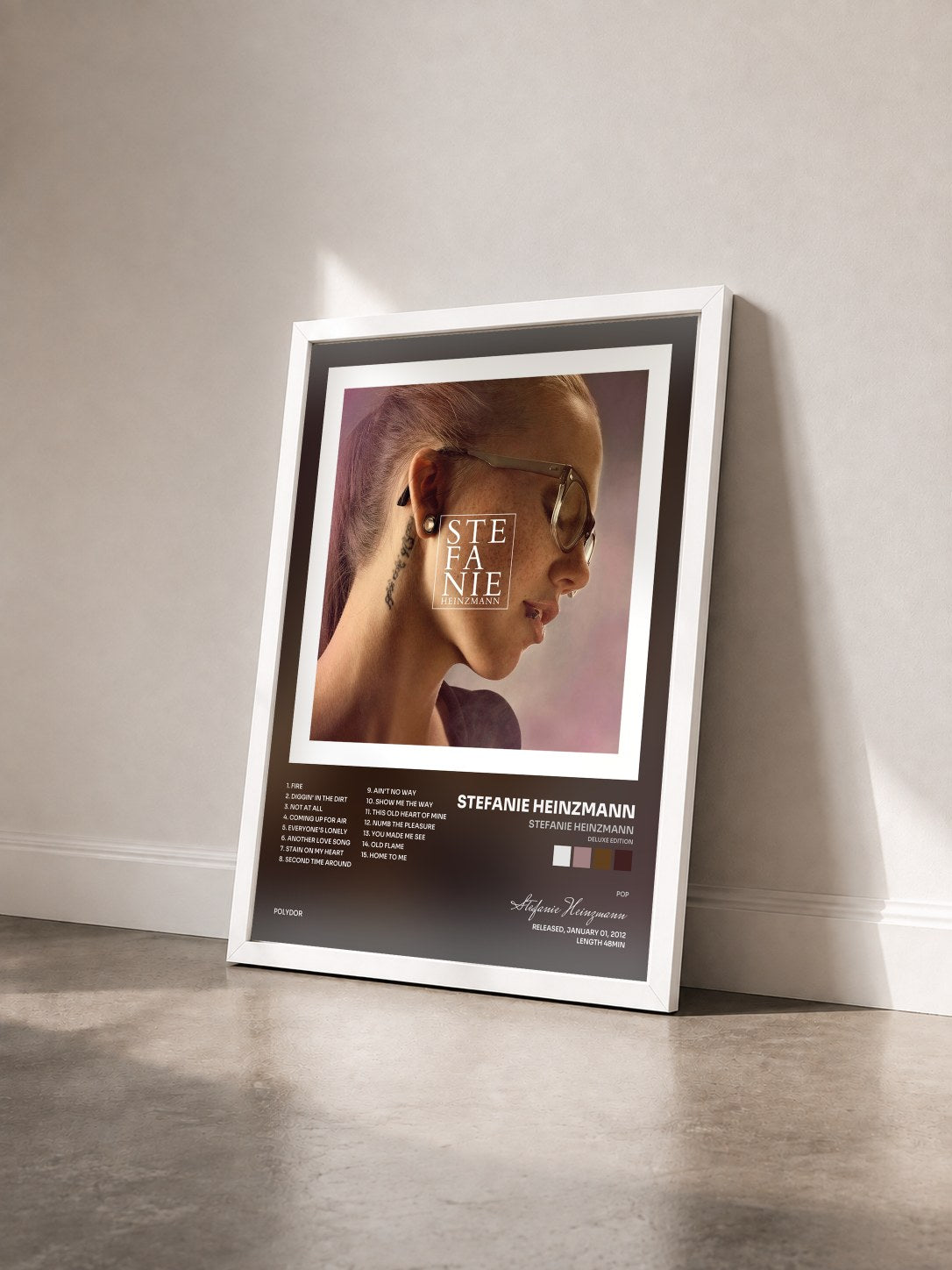 #blanc Tableau de l'album Stefanie Heinzmann (Deluxe Edition) de Stefanie Heinzmann vu de trois quarts, cadre blanc