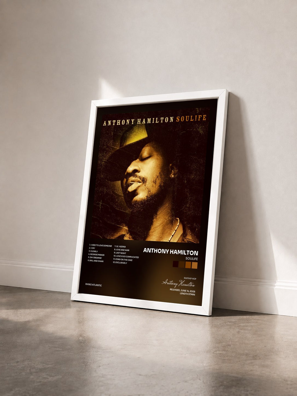 #blanc Soulife von Anthony Hamilton als gerahmter Kunstdruck von schräg gesehen, weißer Rahmen