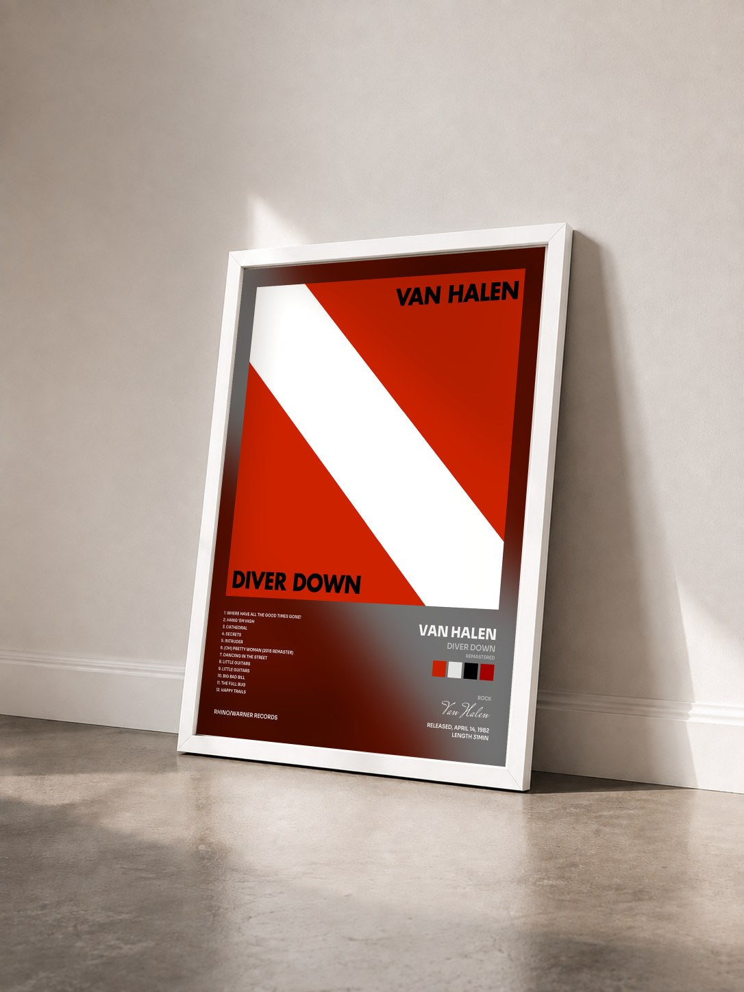 #blanc Tableau de l'album Diver Down (Remastered) de Van Halen vu de trois quarts, cadre blanc