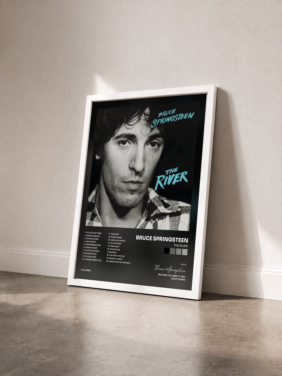 #blanc The River von Bruce Springsteen als gerahmter Kunstdruck von schräg gesehen, weißer Rahmen