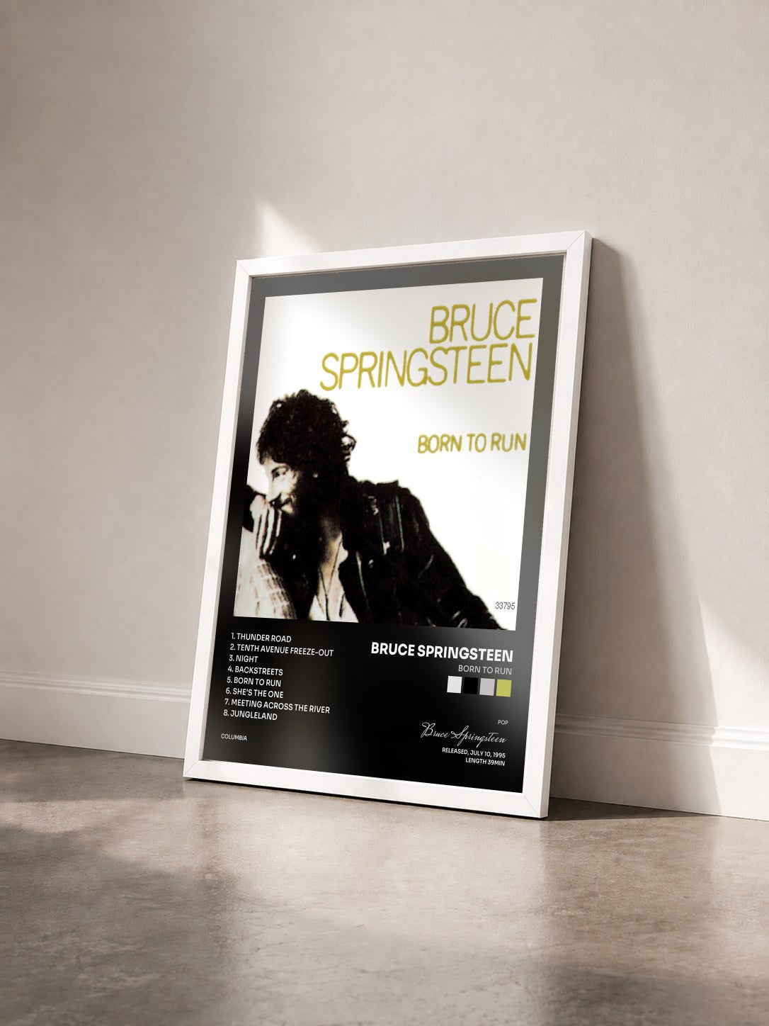 #blanc Tableau de l'album BORN TO RUN de Bruce Springsteen vu de trois quarts, cadre blanc