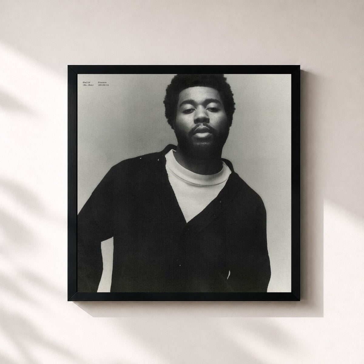 #noir Tableau carré de l'album Sincere de Khalid, cadre noir 32x32 cm