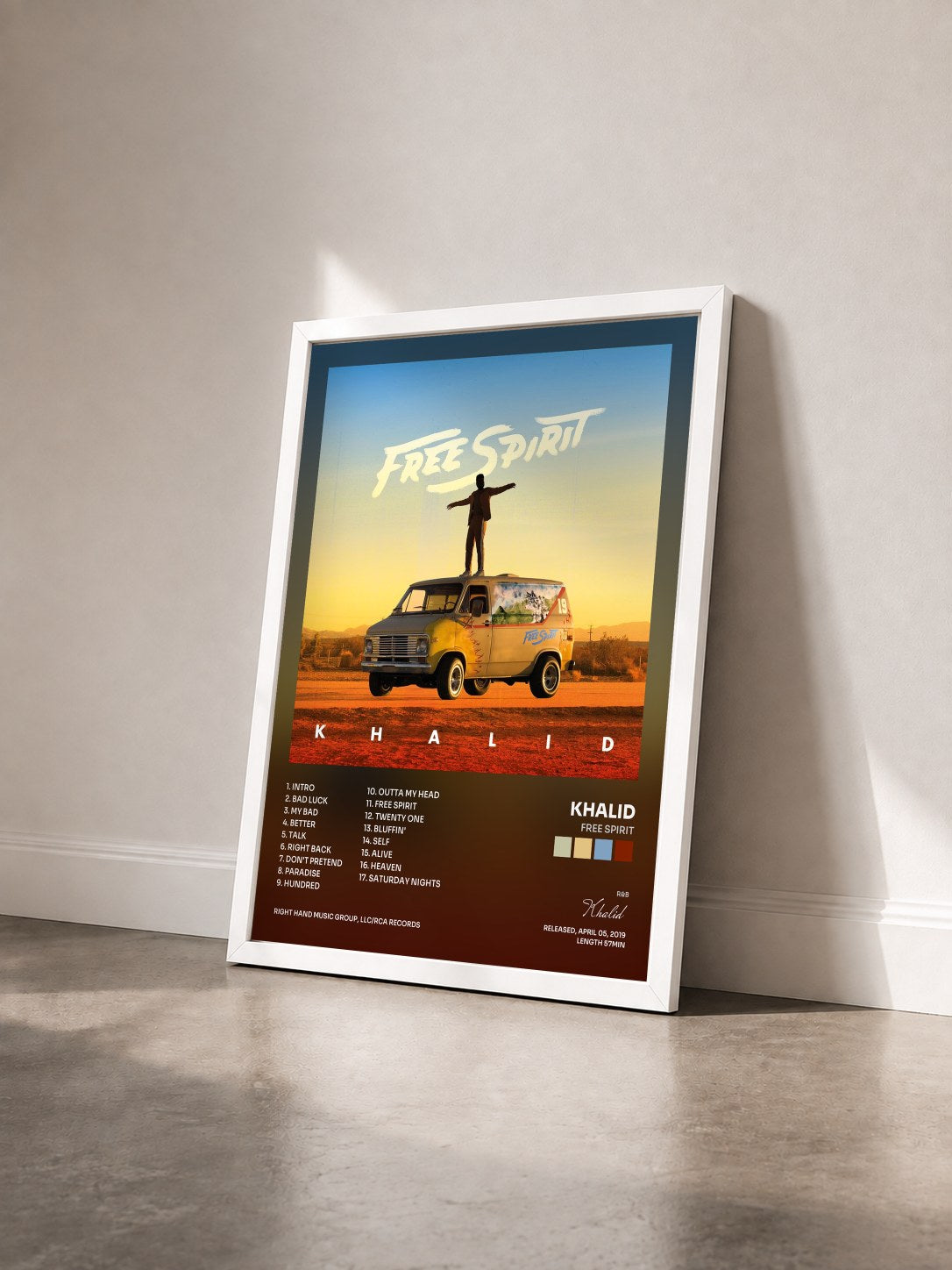 #blanc Tableau de l'album Free Spirit de Khalid vu de trois quarts, cadre blanc