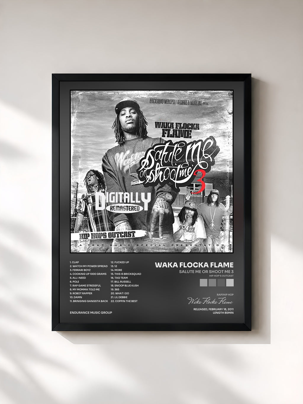 #noir Tableau de l'album Salute Me or Shoot Me 3 (Hip Hop's Outcast) de Waka Flocka Flame, cadre noir, imprimé et encadré en France